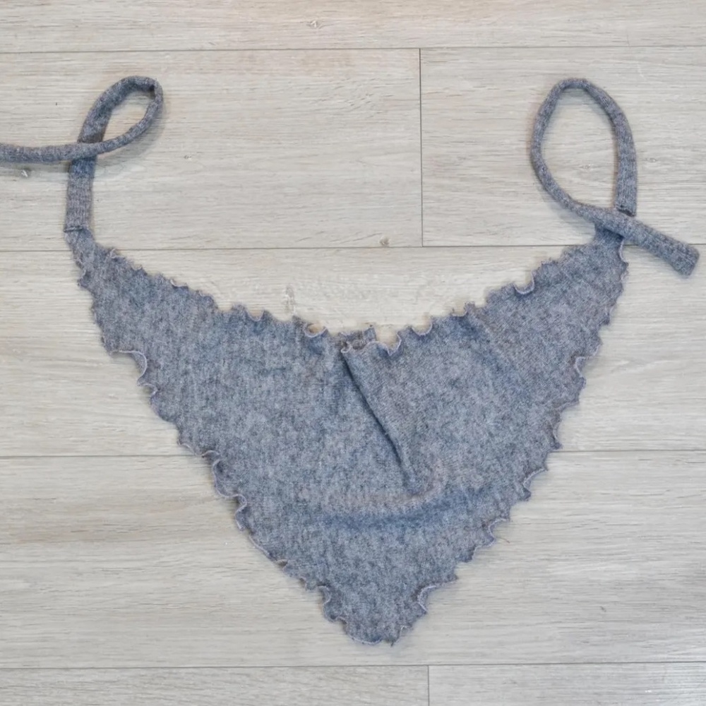 Upcycled Cashmere Lettuce Hem Triangle Scarf — Handmade Knit Headscarf